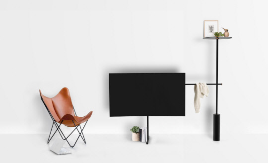 'QLED TV 스탠드 디자인 공모전'에서 최종 후보작으로 선정된 15점 가운데 장식용 선반이 결합된 스탠드.<삼성전자 제공>